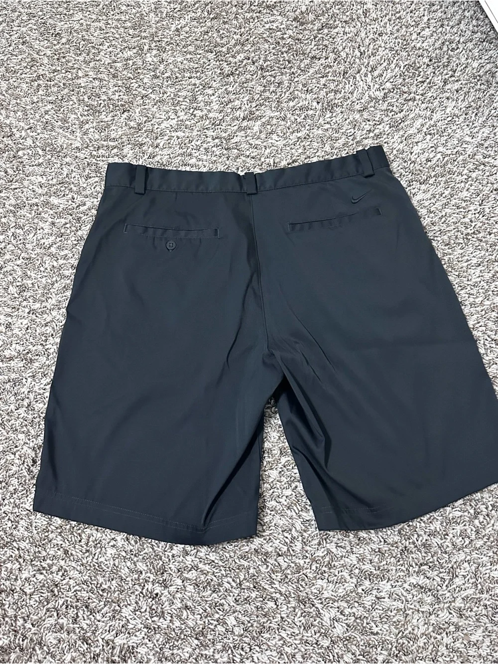 Nike men’s Black Flat Front Golf Shorts size 36